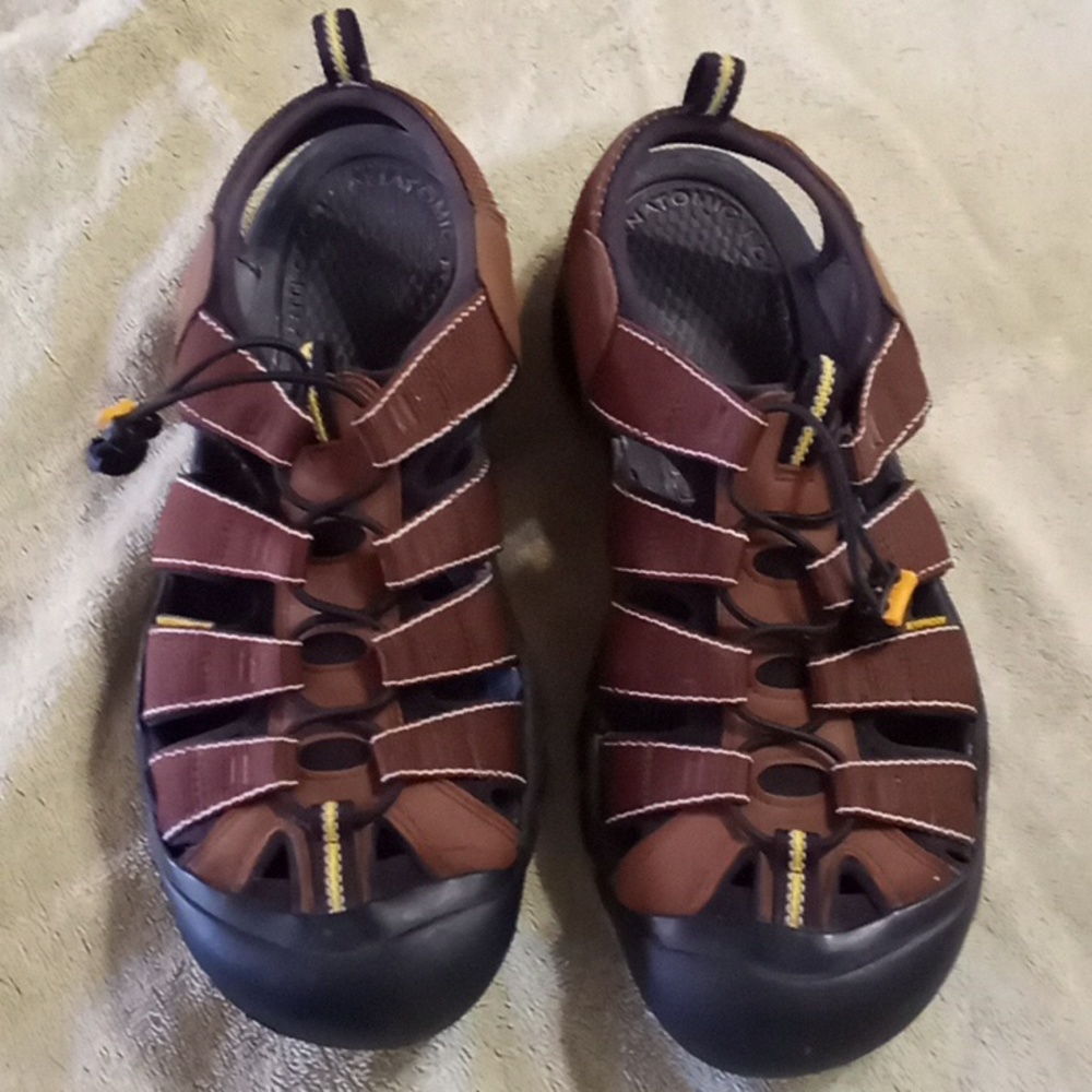 KEEN Men's Newport H2 Closed Toe Water Sandals